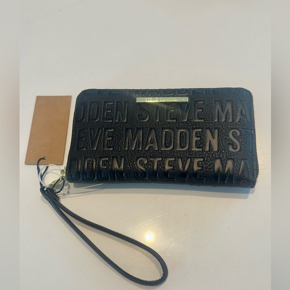 Steve Madden Large Zip Black Embossed Wristlet Clutch with Gold Plate *NEW*
